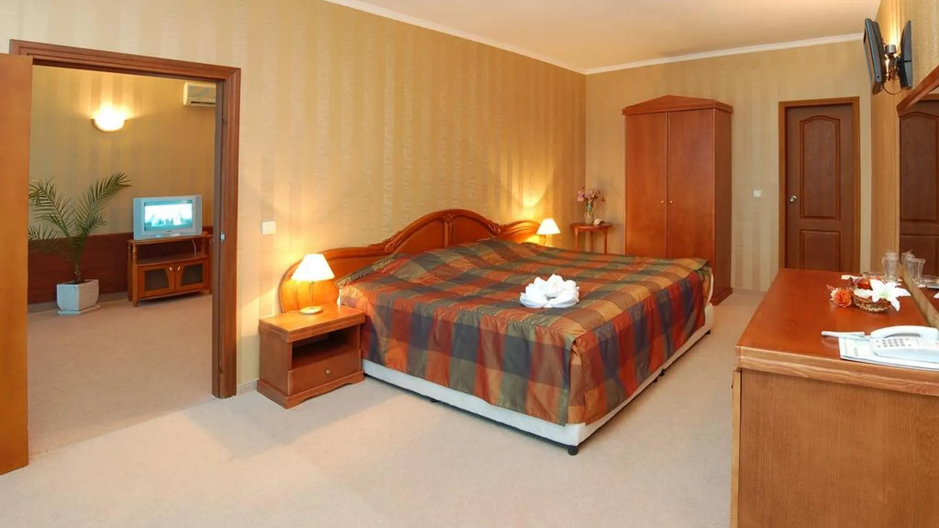 Hotel Caesars Palace Sunny Beach 4*,