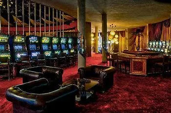 סאני ביץ' Hotel Caesars Palace